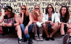 Supergroup Mother Love Bone Reunites at Benefit Concert