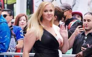 Amy Schumer Faces Backlash for Interrupting Comedian's Set to Practice 'SNL' Monologue