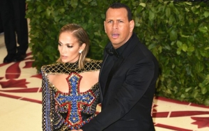 Jennifer Lopez Says There's No 'Pressure' for Alex Rodriguez to Give Her Ring