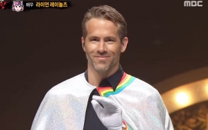 Ryan Reynolds Surprises 'King of Mask Singer' Panelists With Unexpected Appearance