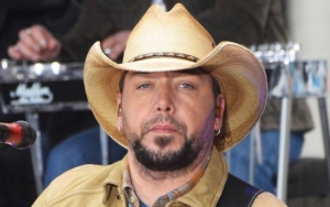 Jason Aldean Offers to Name Cocktail After Fan as Part of Breast Cancer Charity