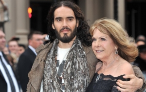 Russell Brand Gives Update on Mom's Condition After Car Crash