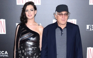 Robert De Niro, Anne Hathaway and More A-Listers Crash Tina Fey's 'Saturday Night Live' Monologue