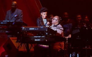 Janelle Monae Says Stevie Wonder Helped Her Make Hopeful Record Amid Dark Political Times
