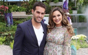 Kelly Brook Claims Her Boyfriend Helps Prevent Her From Eating Too Much Sweets