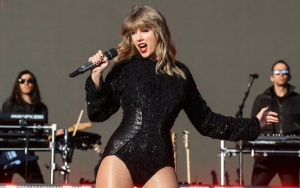 Taylor Swift Salutes LGBT Fans at Chicago Concert