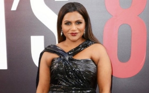 Mindy Kaling Clarifies Her Offer to Write 'Roseanne'