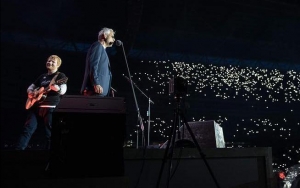 Ed Sheeran and Andrea Bocelli Debut Live Performance of 'Perfect' at London Show