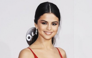 Selena Gomez Sucking on Eyeball in New Horror Video