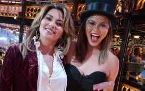 Chrissy Teigen Slammed for Posting Picture With 'Trump Supporter' Shania Twain