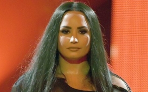 Demi Lovato Chokes Up While Debuting Live Performance of 'Sober'