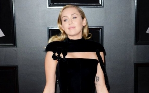Miley Cyrus Raises Money for Migrant Children