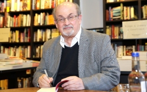 Netflix to Develop Salman Rushdie's 'Midnight's Children' Series