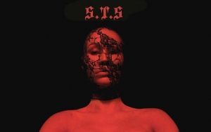 Iggy Azalea Unveils Sensual Cover Art of 'Surviving the Summer'