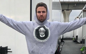 Stephen Amell Buck Naked by the Pool in New Instagram Photo