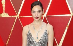 Gal Gadot Visits Children's Hospital in Wonder Woman Costume