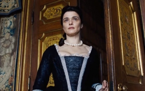 Rachel Weisz and Emma Stone Are Mad Royals in First Teaser Trailer for 'The Favourite'
