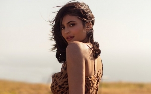 Kylie Jenner Steps Out Without Lip Fillers for the First Time