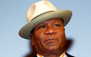 Ving Rhames Held at Gunpoint by Police in His Own Home