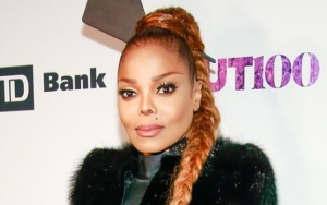 Janet Jackson Pays Tribute to Late Father Joe at New York Show