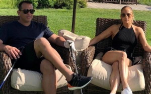 Alex Rodriguez Clears Up Jennifer Lopez Engagement Rumors