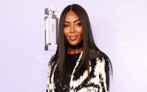 Naomi Campbell Shuts Down Pregnancy Rumors With This Bikini Pic