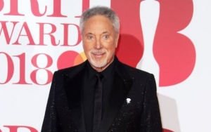 Sir Tom Jones Apologizes to Fans Over Missed Shows
