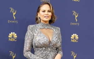  Chrissy Teigen Worries About Pre-Emmys&acirc;&euro;&trade; Nasty Bruise 