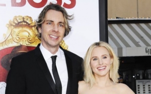  Dax Shepard Fires Back at Critic for Shaming Kristen Bell