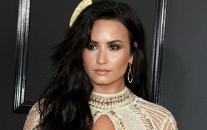 Demi Lovato Happily Chats With Stranger in First Outing Since Drug Overdose