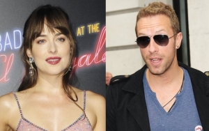  Dakota Johnson Shyly Talks About Chris Martin Romance in New Interview