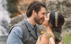 Winter Is Coming in 'ANTM' Winner Adrianne Curry's 'Game of Thrones'-Themed Wedding