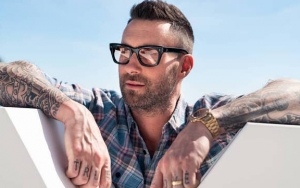 Video: Adam Levine Unbothered When Fan Tries to Attack Him at Toronto Show