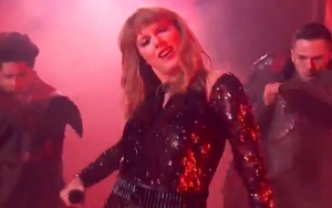 AMAs 2018: Taylor Swift Literally Brings Giant Snake for 'I Did Something Bad' Performance