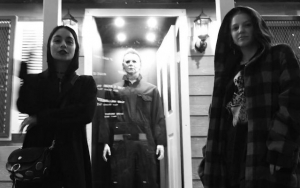 Showing No Fear, Vanessa Hudgens Goofing Around Near Michael Myers of 'Halloween'