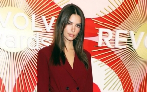 Emily Ratajkowski Flaunts Crazy Abs at GQ Awards - See Her Daring Look