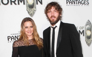 Alicia Silverstone Close to Finalizing Divorce After Arriving at Settlement