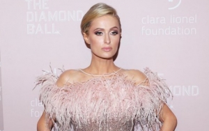 Paris Hilton Happily Ditches Engagement Ring in First Outing Since Alleged Chris Zylka Split