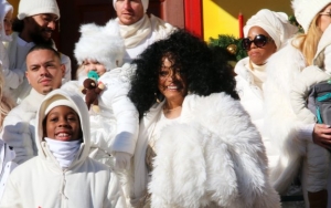 Photos: Diana Ross Turns Macy's Thanksgiving Day Parade Performance Into Family Affair