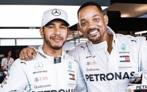 Lewis Hamilton Lets Will Smith Join Parade Drive at Abu Dhabi Grand Prix