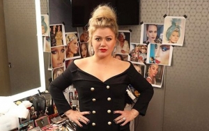 Kelly Clarkson Calls Reba McEntire Rad Grandma at 2018 Kennedy Center Honors