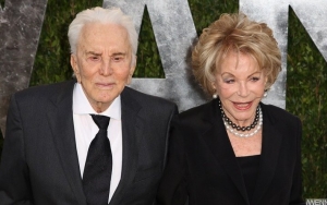 Kirk Douglas and Wife Anne Are Couple Goal as They Greet Well Wishers on His 102nd Birthday