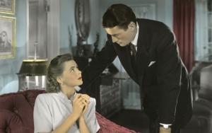Oscar Trophy for 'Gentleman's Agreement' Sells Twice More Than Expected at Rare Auction