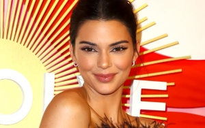 Kendall Jenner Has Hilarious Reaction to Her Absence in Family's Surprise Christmas Card
