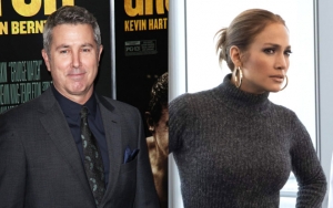 'Second Act' Director Forced to Digitally Remove Paparazzi Hounding Jennifer Lopez