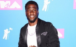 Kevin Hart Gifts Crew With 'Old School Cars' at the End of Tour