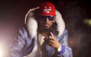 R. Kelly's Ex-Manager to Be Released on Bail After Surrendering to Police Over Threat Claims 