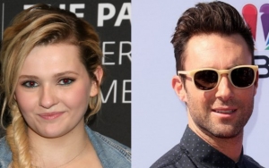 Abigail Breslin Raises Issues With Adam Levine's Shirtless Performance at 2019 Super Bowl