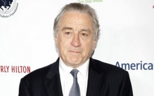Robert De Niro Caught on Camera Scolding Driver for Failing to Show Outside Courthouse