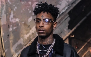 21 Savage All Smiles as He Flies Home After Released From ICE Custody